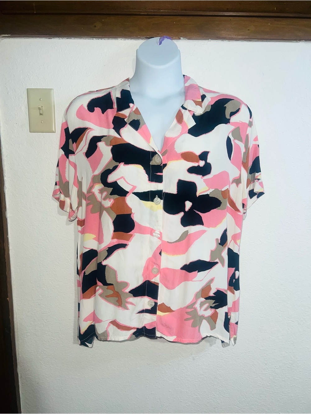 Abstract Pink + Navy Short-Sleeve Button-Down Blouse
